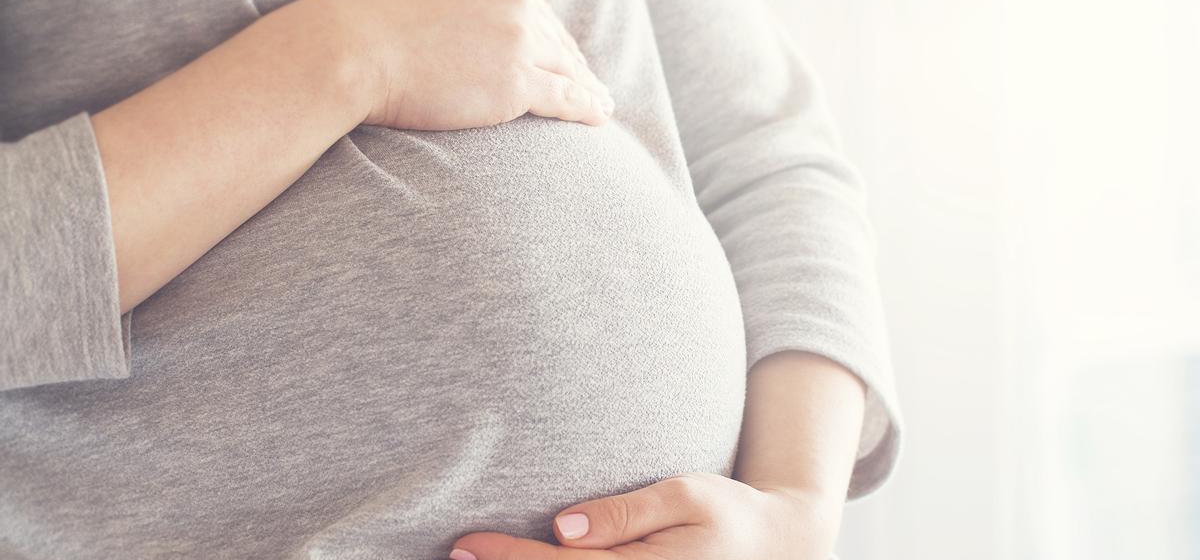 Maternidad subrogada: procesaron al director de una clínica de fertilidad por presunta trata de personas
