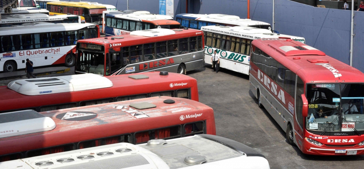 ¿Corresponde cobrar sueldo cuando la inasistencia es por paro/huelga de transporte público?